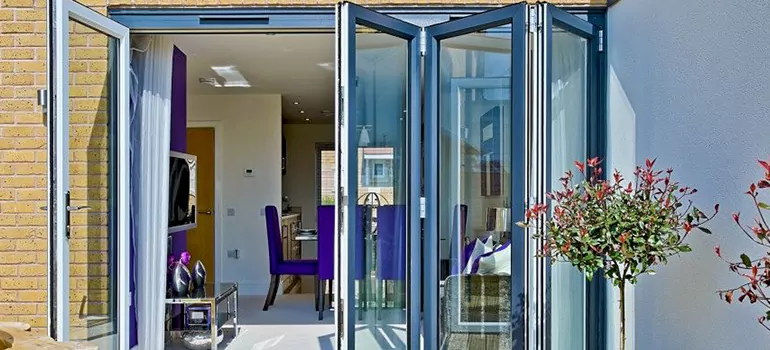 Commercial Door Glass Repair in Maple Ridge, BC
